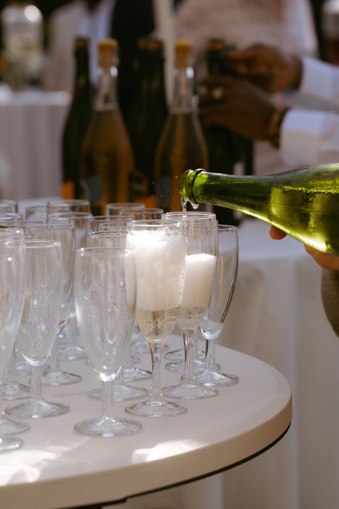 Service de coupes de champagne